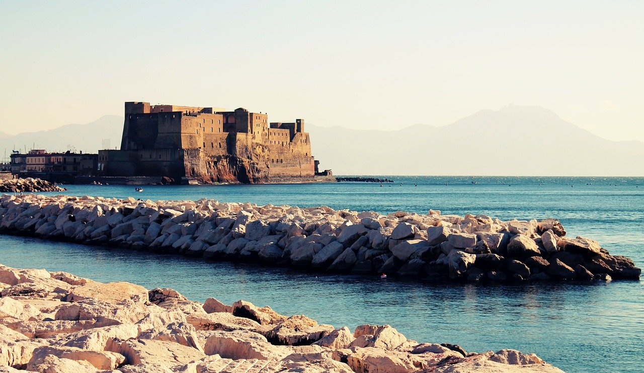 sentiero degli dei castel dell'ovo