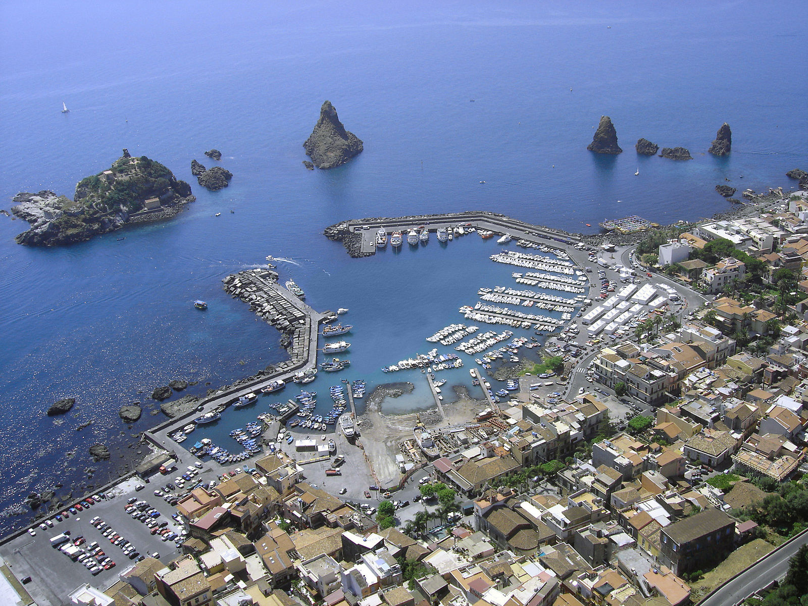 aci trezza